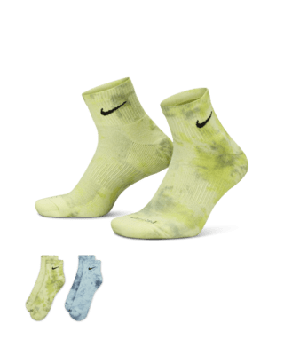 【Nike】Nike Everyday Cushioned Ankle Socks (2 Pairs) Amazon.com: Nike Everyday Cushioned Ankle Training Socks (6
